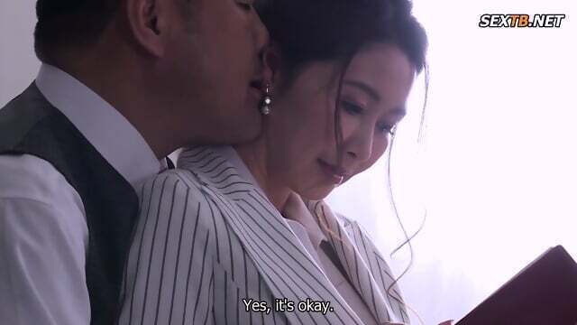 (Eng Sub) Married Woman Secretary, Engaged Creampie Sex, Filled With Sweat Kisses, Boss' Office Ayumi Miura