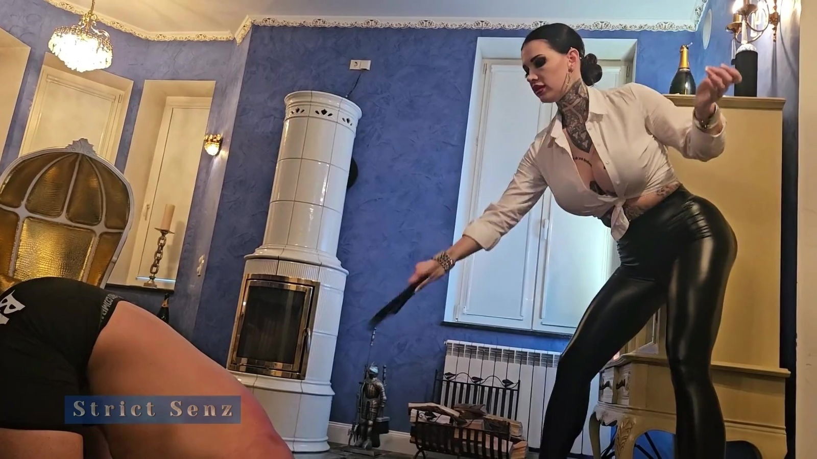 Strict Senz Miss Alessa Milano Whipping Your Knees