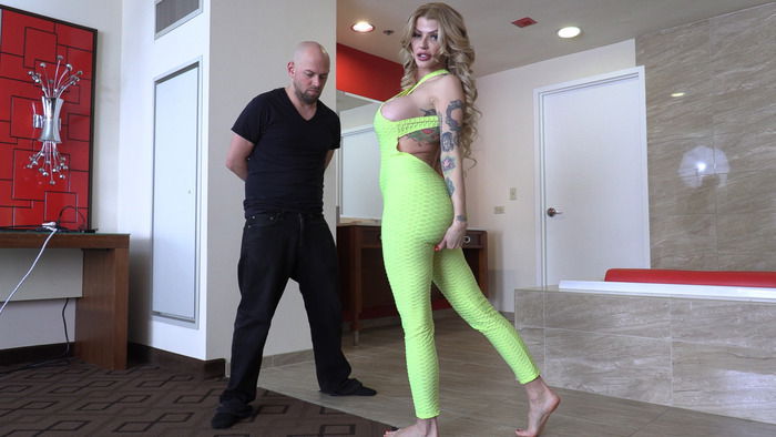 Domination4K Dominatrix punishes