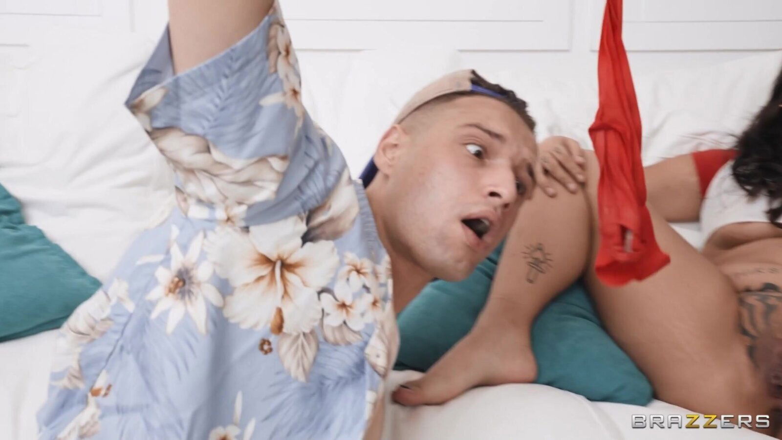 Megan Maiden Mars Selene threesome