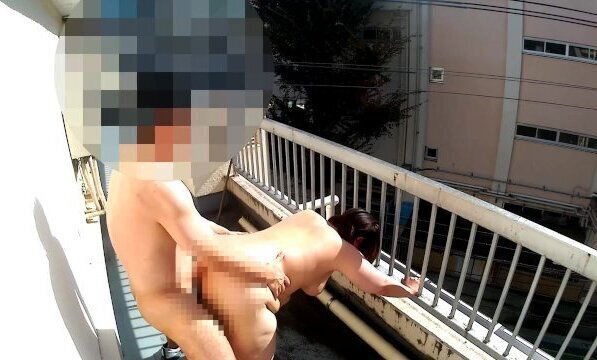 【ぽっちゃり】ベランダで撮った立ちバックシーン(撮影日：2024年11月9日)【立ちバック】