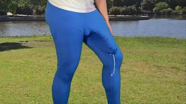 30cm public masturbation