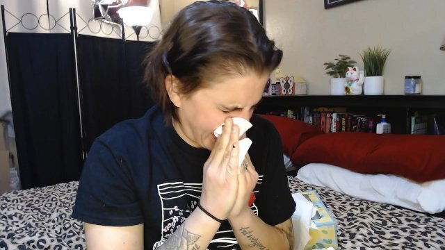 Sneezing Naturally Spring Allergies