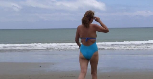 beach, stepmom can't resist excitement seeing cocks masturbates.