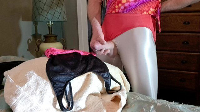 Trans Steals Step- Sister's Swimsuit premature ejaculated!☆