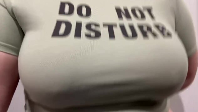 SQUEEZE THERAPY Visual ASMR Missy's shopping! Would this little arrogant top?