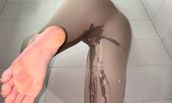 Girl Self Pee/Omorashi/Wetting Compilation