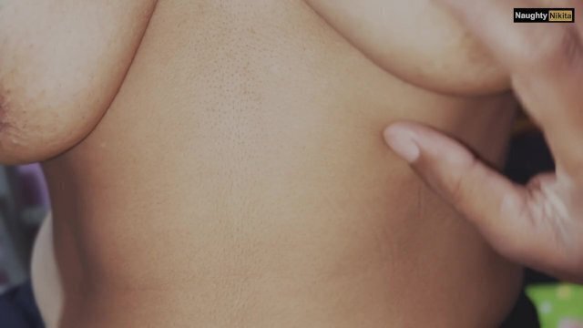 Beautiful Indian women sucking boyfriend dick give fast handjob