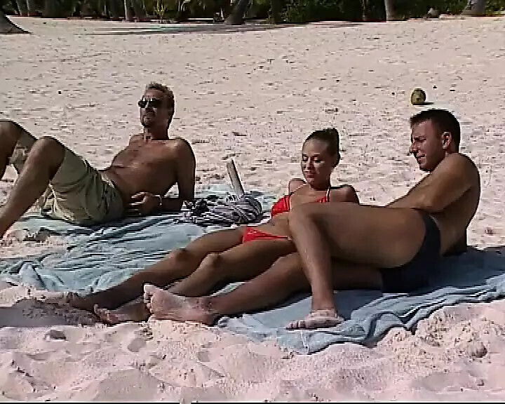 Dentro Annette-Italian lewd orgy