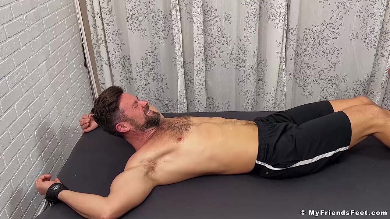 Hunk Beaux Matthews Comes Killian Knox Hard Tickles