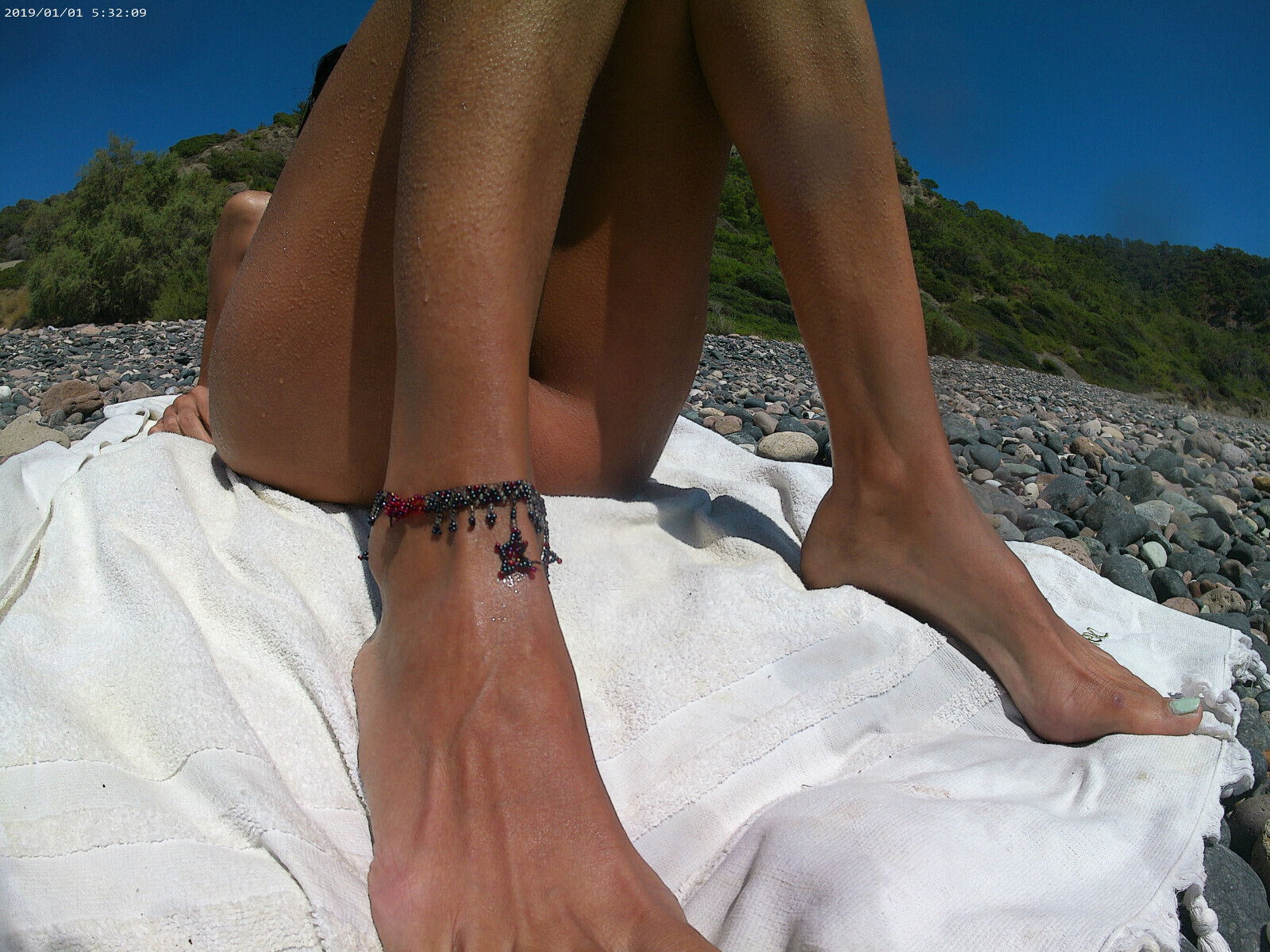 Exhibitionist girl public beach nude sunbathing masturbating underwater