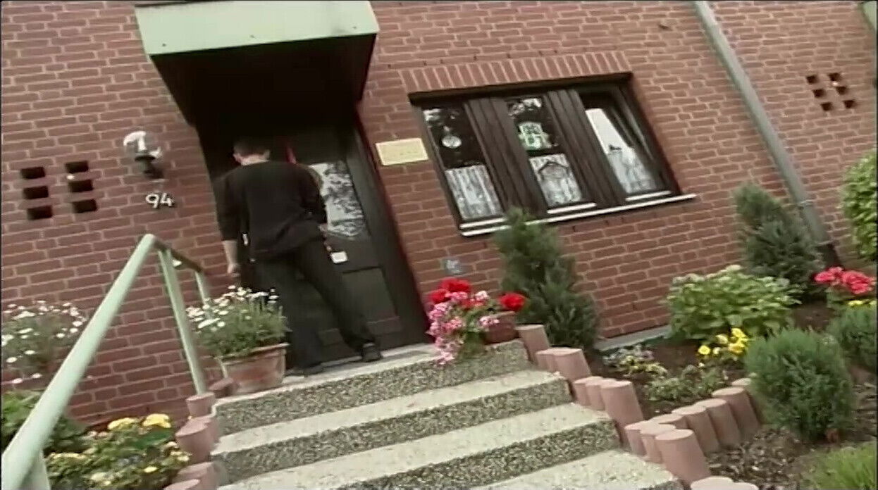 Young couple loves pussy mouth