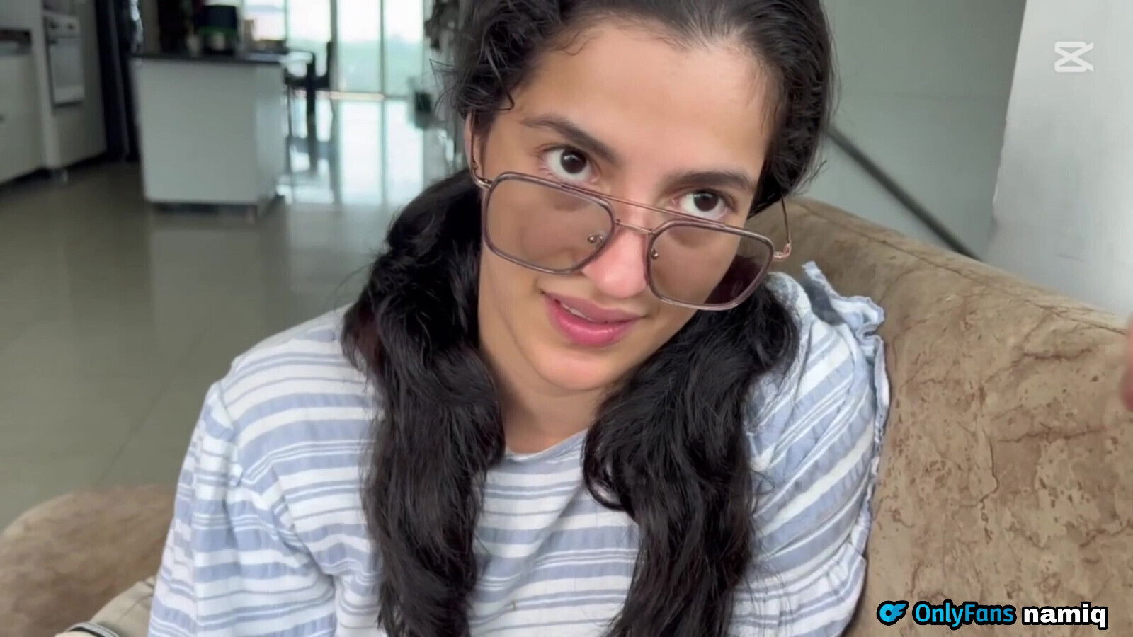 Student gives virginity math teacher!