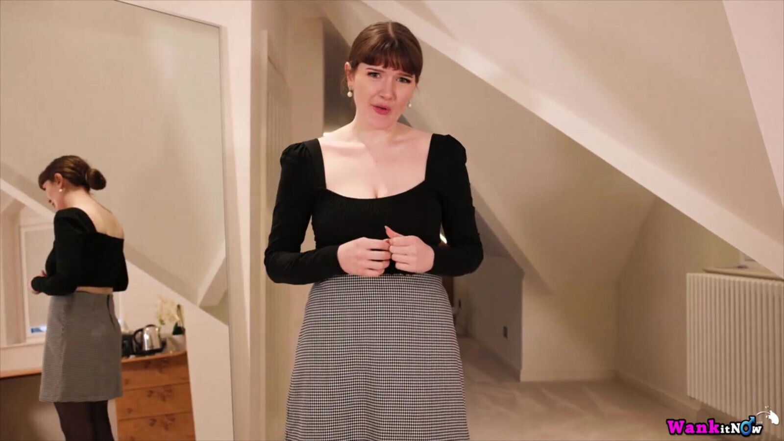 Ellie Shou Wants Know Hard With