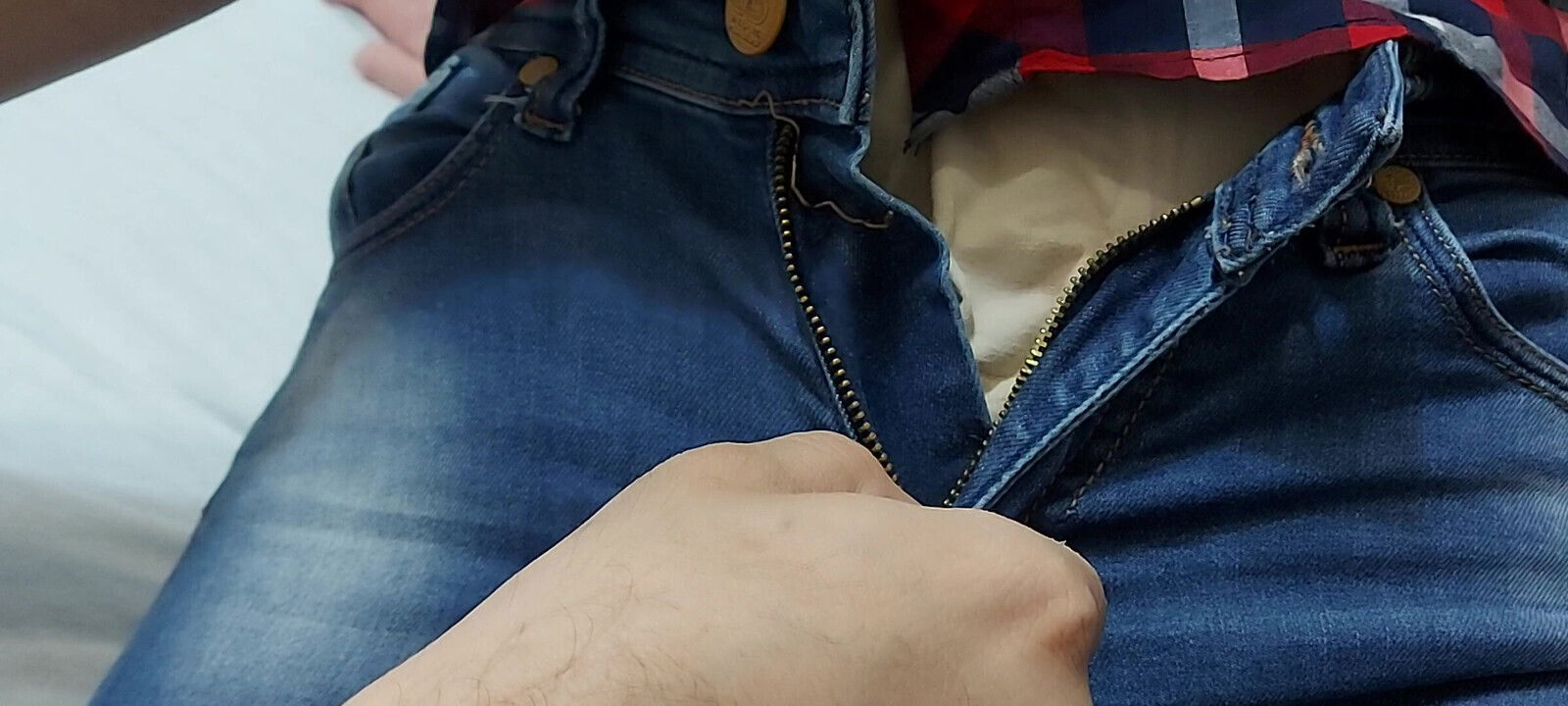 Came home after work surprise clit orgasm from magic fingers