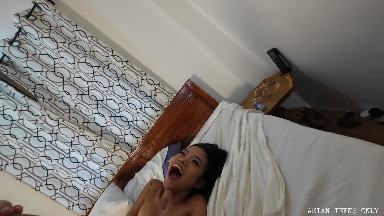 Don't Beautiful Eyeglasses, Inside Slit