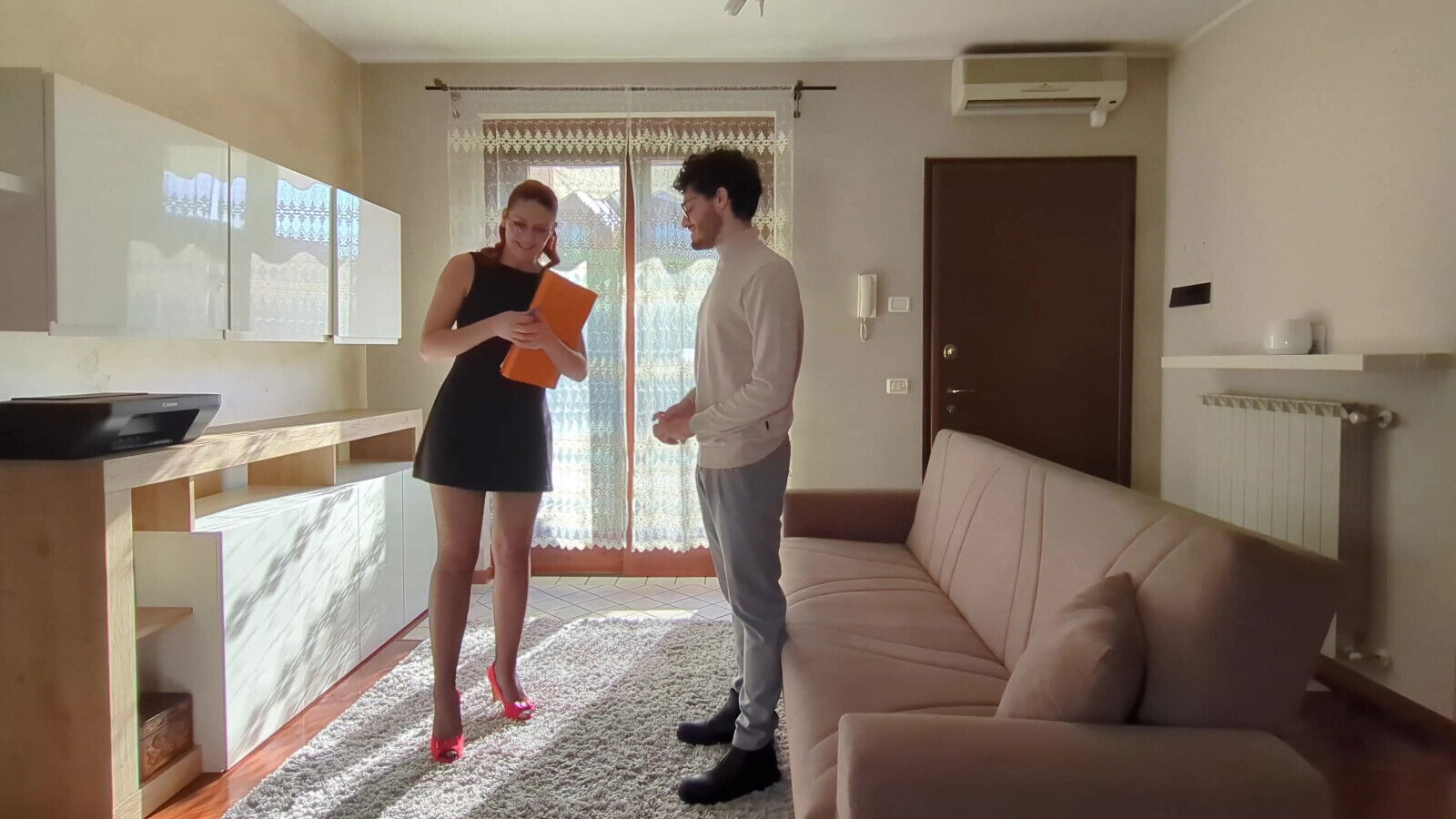 Real Estate Agent Fucked Hard Just Sell Property Face (dia Amatoriale)