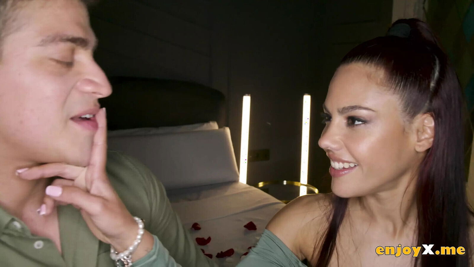 Sexy honies Apolonia Lapiedra and Talia Mint share schlong in a super hot three way - enjoy super-naughty porn!