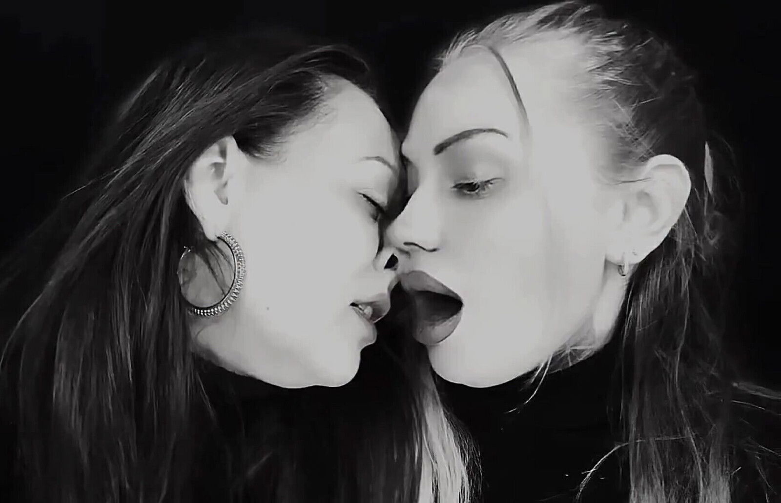 Sexy Lips Smoke Fuck