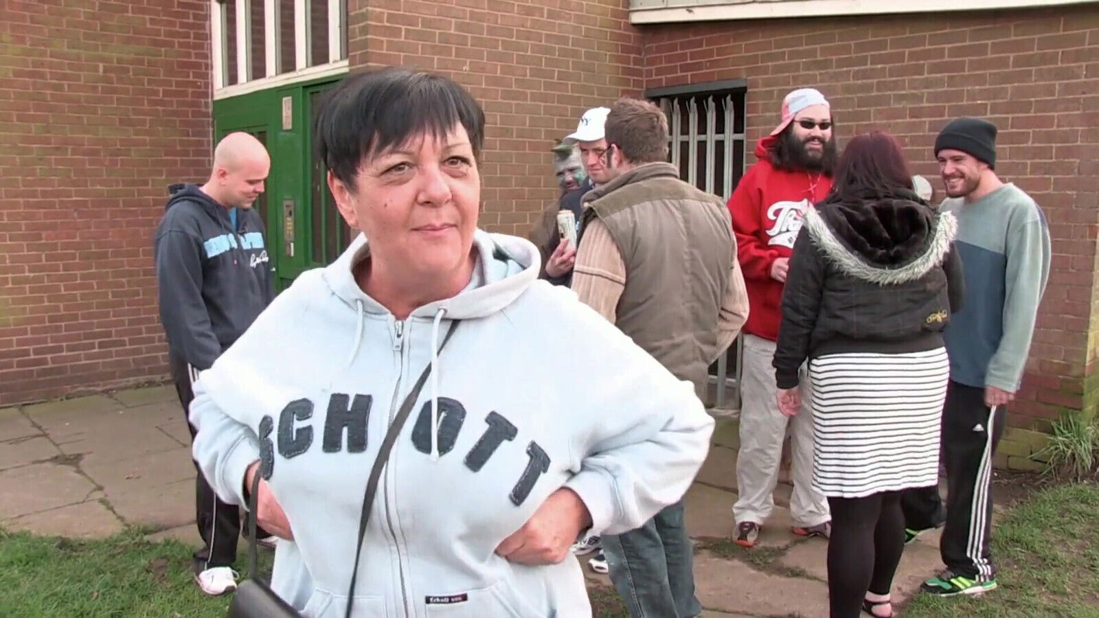 Brunette Lucia Love, Luke Hardy DeedsH threesome action