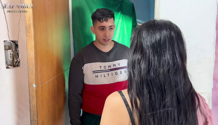 Delivery Fucks Latina Teen Until Cums Amateur Homemade