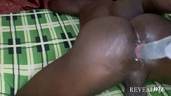 RevealMe AFRICAN DILDO RIDE MASSIVE FINISH