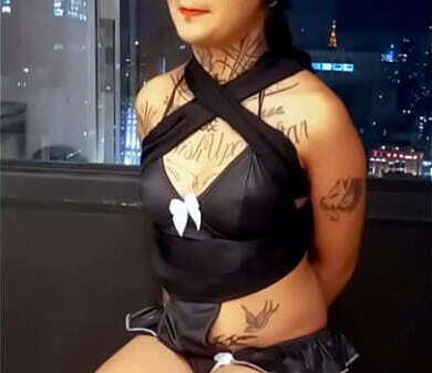 ENCONTREI ESSA COELHINHA PERDIDA DONO OLHA S&Oacute_ ESSA GOSTOSA. COMPLETO