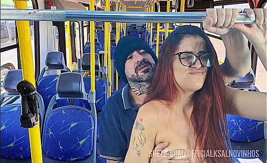 Estudante &eacute_ encoxada estranho onibus p&uacute_blico!