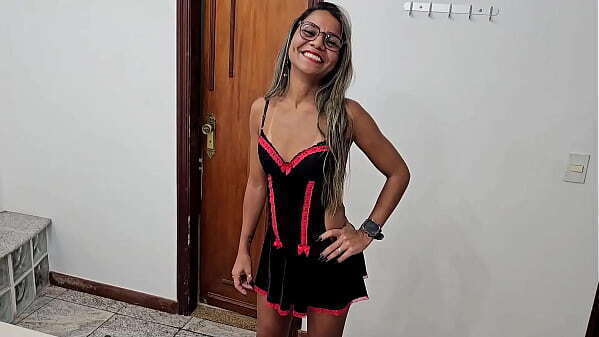 Casada liberada pelo corno fazer primeiro porno fodeu Doidera enquanto marido assistia tudo tras cameras
