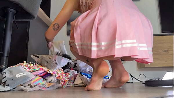 redhead amateur college girl comes fashion haul turns into porn casting