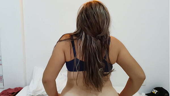 SLUT GIRLFRIEND JUMPING BLUE BRA.