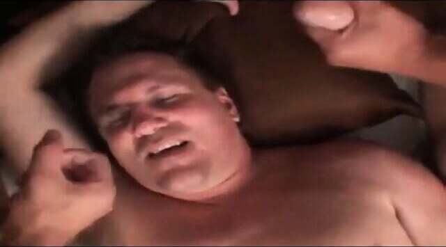 Amateur Bear Fucks First Time