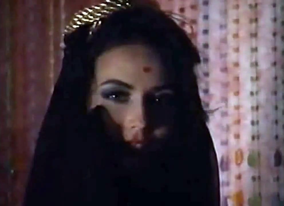 American Striptease for Donald Trump