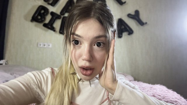 VERY BIG-LIPPED SCHOOLGIRL SUCKS Birthday hornyxxxporn