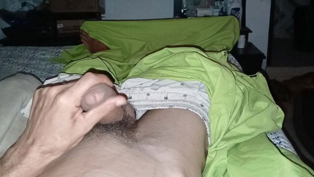 ganas toda hora botar leche