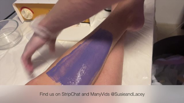 Intimate Wax, Play Sensual Giggles Girlfriend Edition