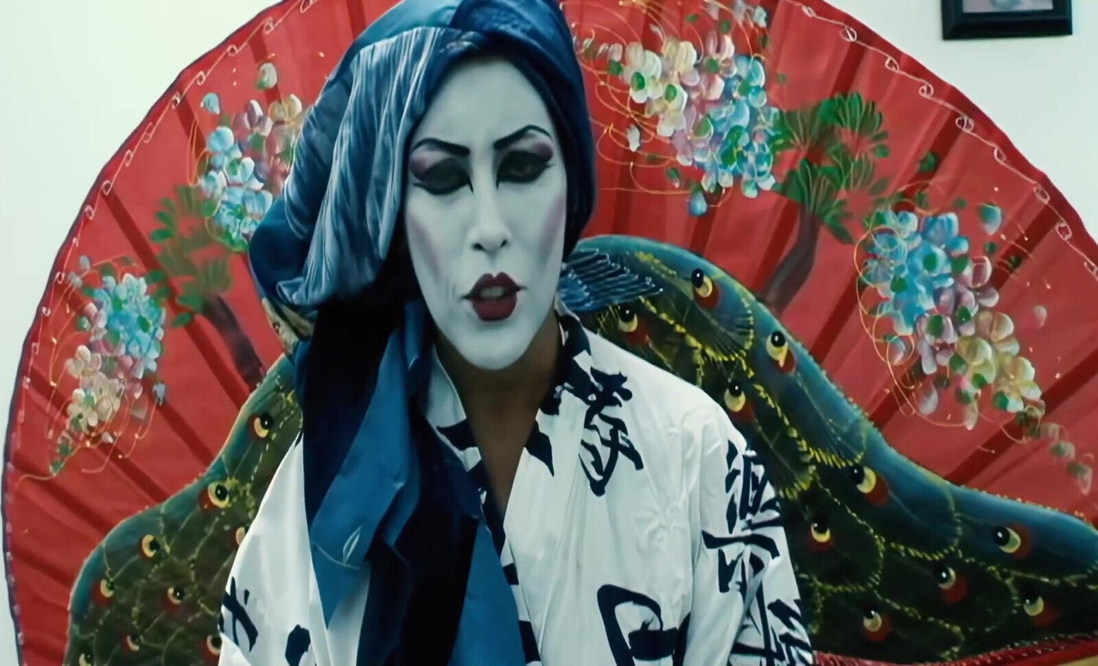 Keanni Side Fucking White