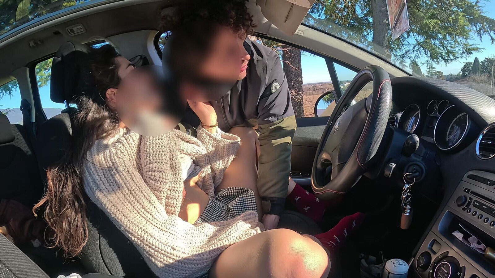 Convince stranger touch pussy while taking walk