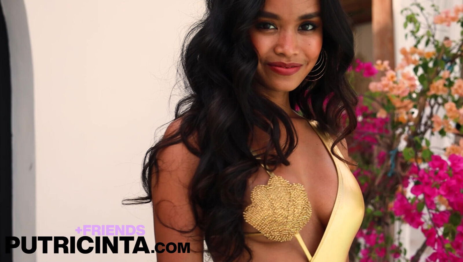 Putri Cinta Serving Herself Naked Ready Reheating Needed.