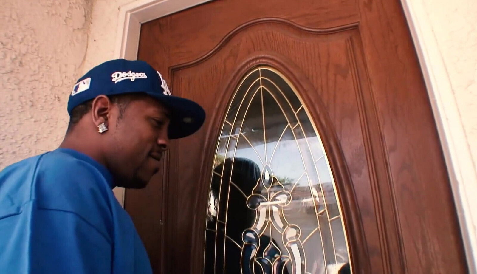 Kitty Knows Good When Takes This Ride