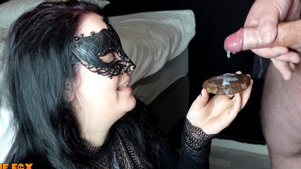 Eating Cookie Millie