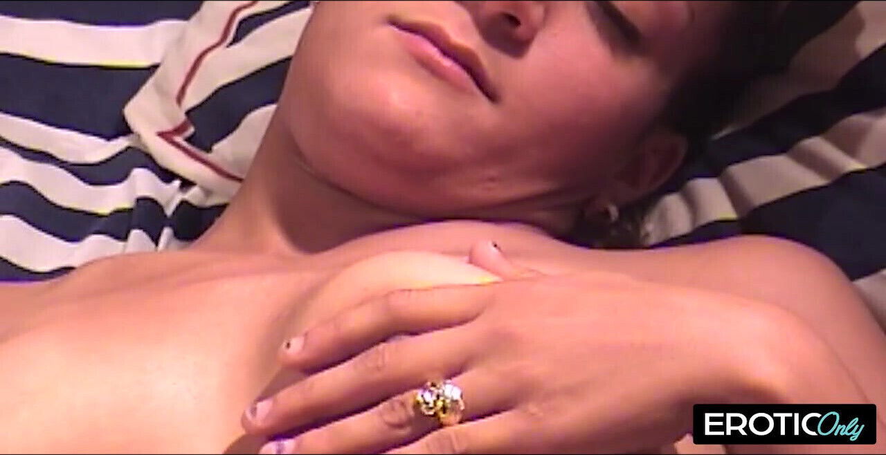 Grandpa licks girl's pink pussy