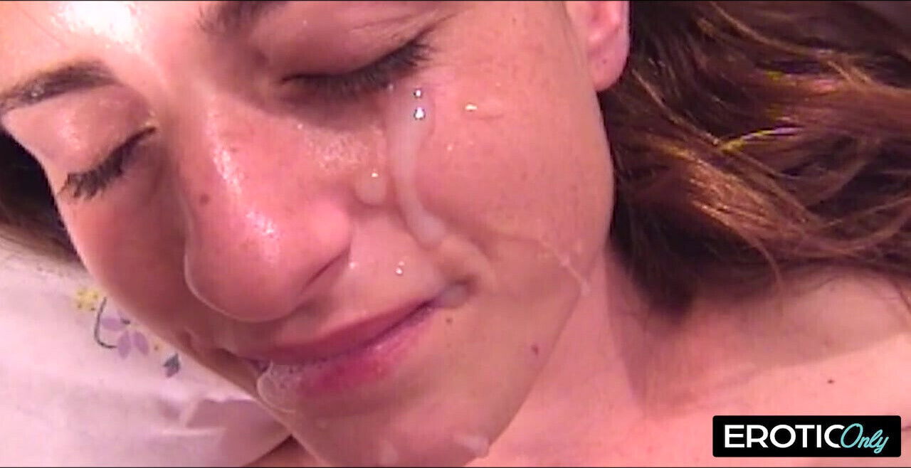 Schoolgirl takes daddy's thick mouth