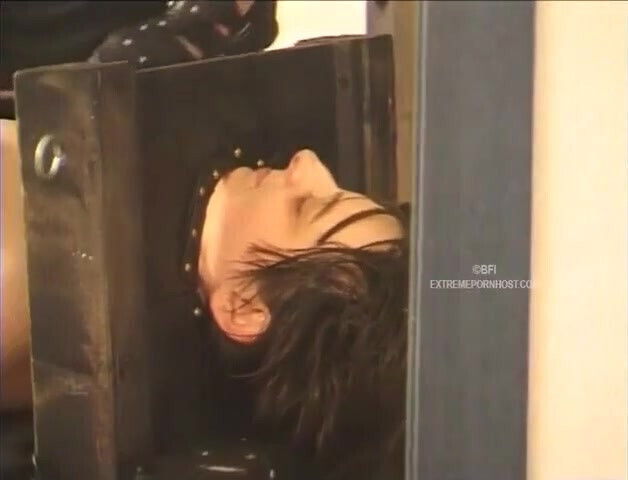 Slave University Submissive whores whipped before hole gaping dildoing