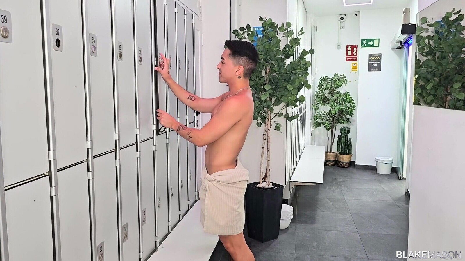 Bottom Johnny Hakson Welcomes Donny Hot And Dave Wikkinson