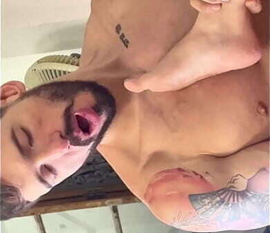 Novinha branquinha transando homem grande cheio tes&atilde_o -Making