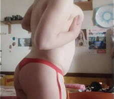 Provando vari capi intimo sexy