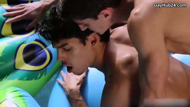 Aiden Ward Nico Leon