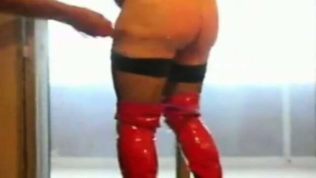 Crossdresser with Lady Blowjob Amateur Action