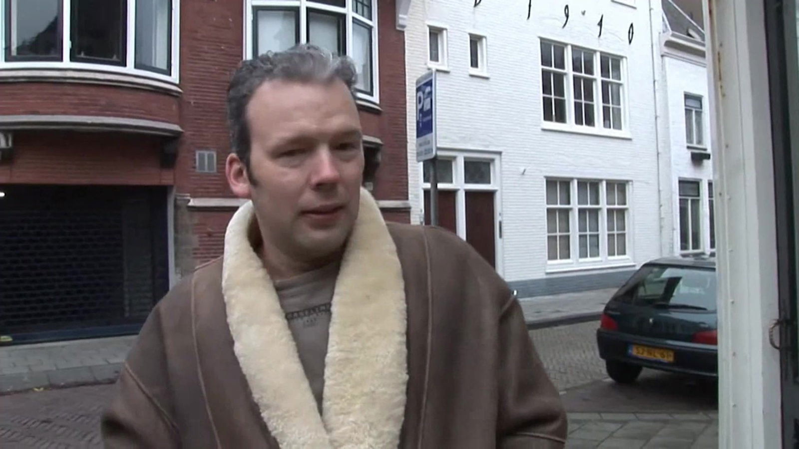 Mendy wil anaal ontmaagd worden